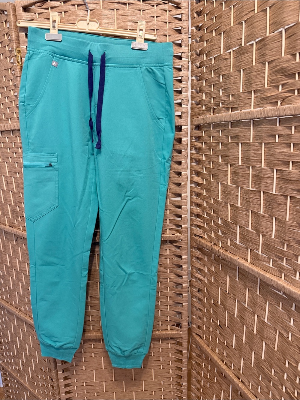 FIGS women XS Zamora jogger surgical green